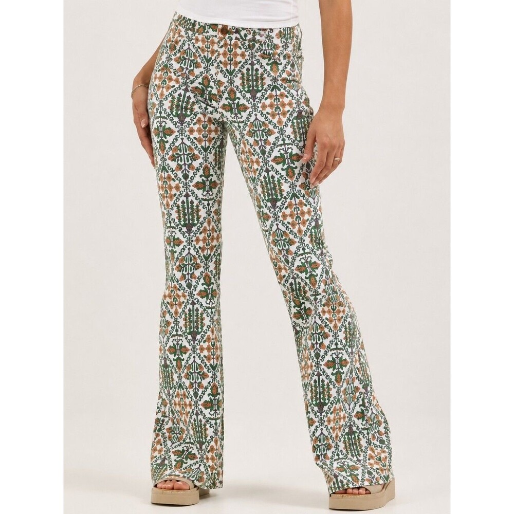 NWT Wrangler Vintage High Rise Fierce Flare - Floral Print Jeans Boho 2/26x32
